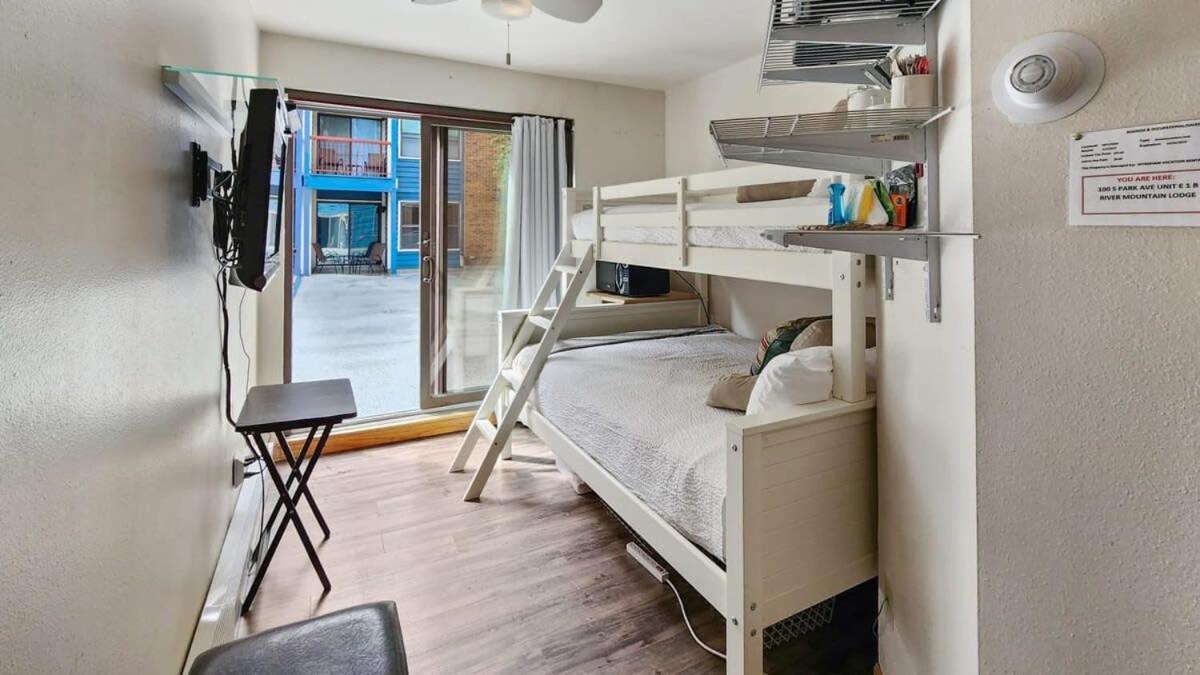 Cozy Studio With Shared Pool -3 Min To Ski Lift Брекенридж Экстерьер фото